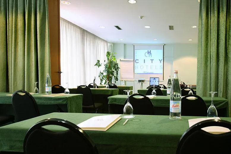**** Hotel Aparthotel Atenea Barcelona Spain