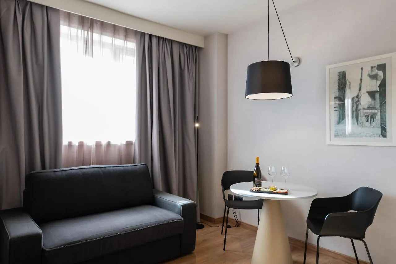 **** Hotel Aparthotel Atenea Barcelona Spain